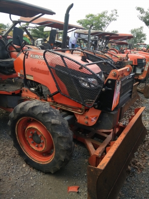 ขายแทรกเตอร์ตามสภาพนี้เลยครับ รุ่น M7040 ใช้งานได้ ราคาไม่แพง ขายแทรกเตอร์ตามสภาพนี้เลยครับ รุ่น M7040 ใช้งานได้ ราคาไม่แพง