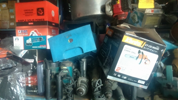 ซื้อ ขาย เช่า เครื่องมือช่างเเละอุปกรณ์ การเกษตร  มีทุกอย่าง ครับ