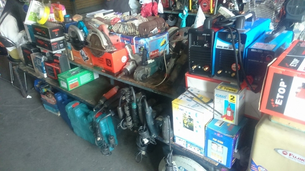 ซื้อ ขาย เช่า เครื่องมือช่างเเละอุปกรณ์ การเกษตร  มีทุกอย่าง ครับ