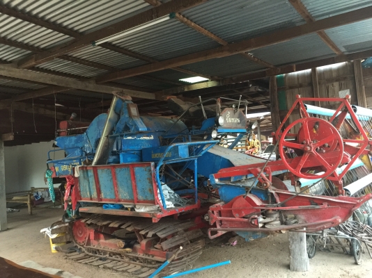 ขายรถเกี่ยวข้าวจ้าวเสือไวไฟ 98000 บาทครับต่อรองได้อีกครับ