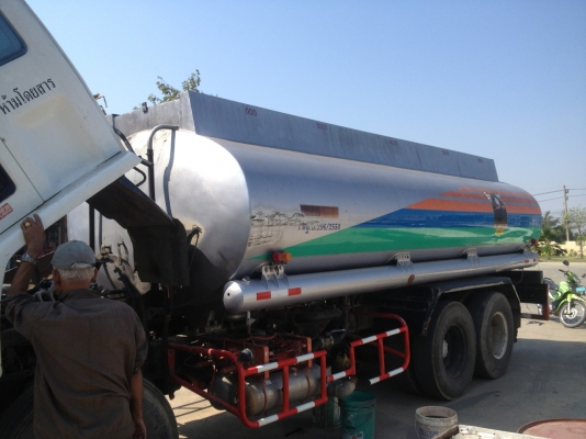 ISUZU Rocky 175 (เพลาเดียว) แทงค์น้ำมัน 16,000 ลิตร เครื่อง 6HE1 เทอร์โบ 260 ISUZU Rocky 175 (เพลาเดียว) แทงค์น้ำมัน 16,000 ลิตร เครื่อง 6HE1 เทอร์โบ 260