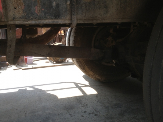 ISUZU Rocky 175 (เพลาเดียว) แทงค์น้ำมัน 16,000 ลิตร เครื่อง 6HE1 เทอร์โบ 260