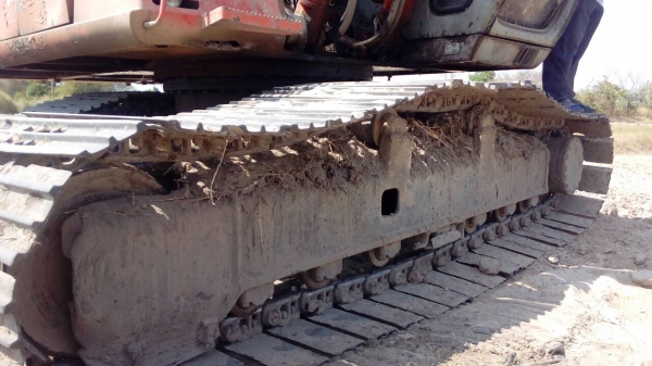 ขาย475,000รถแบคโฮ HITACHI EX200-2 ไฟฟ้าครบเครื่องดีปั้มแรงรถสวยพร้อมใช้(รถทำงานอยู่) 090-772-3710 090-772-3708 ขาย475,000รถแบคโฮ HITACHI EX200-2 ไฟฟ้าครบเครื่องดีปั้มแรงรถสวยพร้อมใช้(รถทำงานอยู่) 090-772-3710 090-772-3708