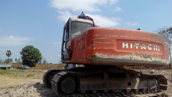 ขาย475,000รถแบคโฮ HITACHI EX200-2 ไฟฟ้าครบเครื่องดีปั้มแรงรถสวยพร้อมใช้(รถทำงานอยู่) 090-772-3710 090-772-3708