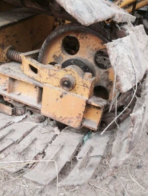 ขายรถเกี่ยวข้าวเกษตรพัฒนารุ่นปลดหนี้450000บาทครับ ขายรถเกี่ยวข้าวเกษตรพัฒนารุ่นปลดหนี้450000บาทครับ