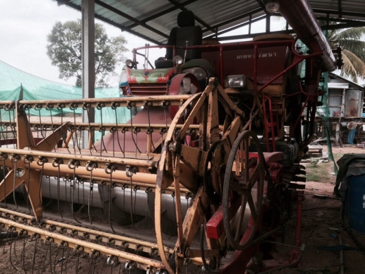 ขายรถเกี่ยวข้าวเกษตรพัฒนารุ่นปลดหนี้450000บาทครับ ขายรถเกี่ยวข้าวเกษตรพัฒนารุ่นปลดหนี้450000บาทครับ