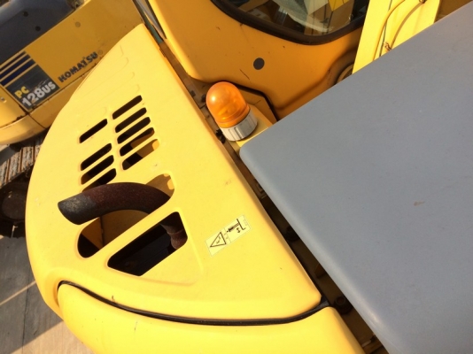 Kobelco SK70SR-1ES SN: YT04-09295 YR: 2006 ใช้งาน 2500 ชม. นำเข้าจากญี่ปุ่น งามจริง ๆ ครับ