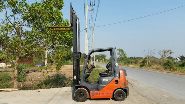 ขายด่วนรถยก TOYOTA 8FG20ยก2.0ตันเสาสูง3เมตรออโต้ชั่วโม่งทำงานน้อยยางตัน4เส้นรถนอกนำเข้ายังไม่เคยใช้งานในเมืองไทยเลยรุ่นใหม่สุดๆขายถูกๆๆ