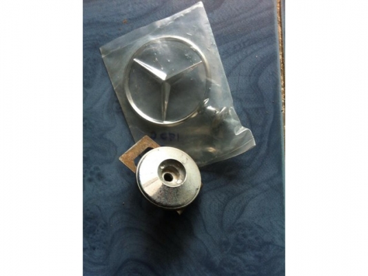 ขายดาวลอยกระโปรงหน้าเบ้นซ์ ใช่ได้กับรุ่นW126 W108 W114 W115 W108 W109 W190