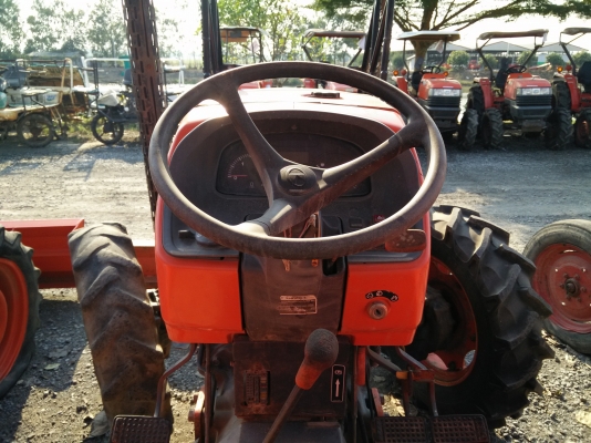 ขายรถไถ KUBOTA M6040 ตามสภาพ รถใช้งานได้ปกติ เครื่องดีมาก ขายรถไถ KUBOTA M6040 ตามสภาพ รถใช้งานได้ปกติ เครื่องดีมาก