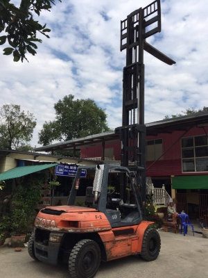 รถยกขนาด 5.0 ตัน เสายกสูง 7.0 ม.