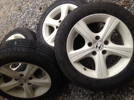 ขายล้อ Honda CIVIC Limited edition สีขาว พร้อมยาง ปี 13