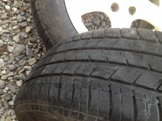 ขายล้อ Honda CIVIC Limited edition สีขาว พร้อมยาง ปี 13