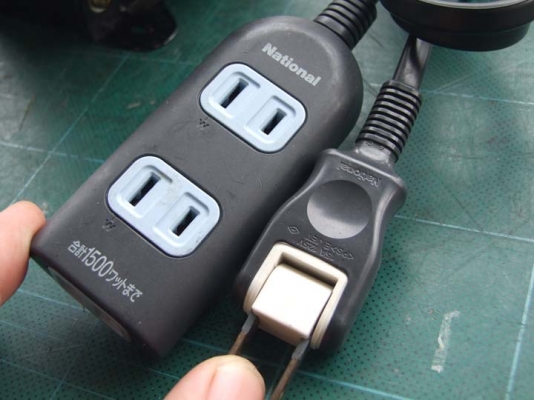 หม้อแปลงไฟจาก 220v ==> 100v ขนาด 1,500w ของ KASUGA MUSEN (Japan) รุ่น BS-1500