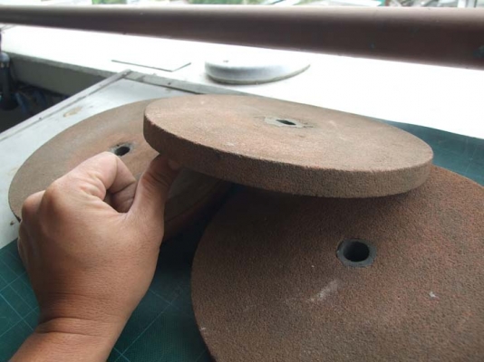 หินเจียรขนาด 10" จากประเทศญี่ปุ่น เป็นของใหม่เก่าเก็บครับ