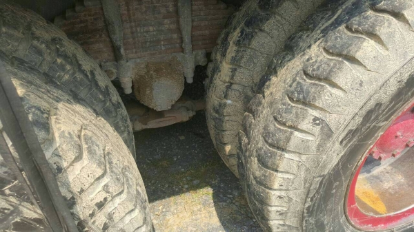 ขายรถบรรทุก 18 ล้อ พ่วงแม่ลูก-ดั๊มพ์  ยี่ห้อ ISUZU DEGA 270 แรงม้า ปี2544 (เจ้าของขายเอง ไม่รับนายหน้า)