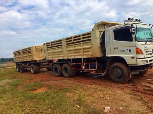 ขายด่วน  รถสิบล้อพ่วงแม่ลูกดั้มพ์  HINO  MEGA 380 ปี 56 มี 2 พ่วง สภาพดีมาก  พร้อมใช้งาน  พร้อมขาย