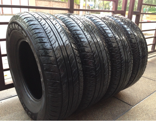 ยาง Dunlop 265 70 16 ปี14 เนื้อนิ่มๆ ดอกสวย ไม่มีปะ ราคาไม่แพว