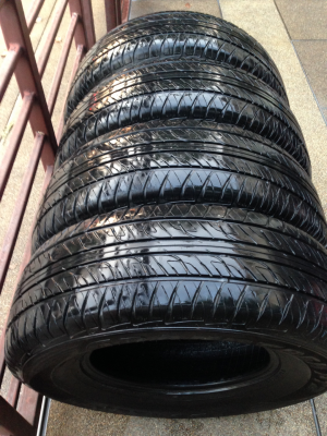 ยาง Dunlop 265 70 16 ปี14 เนื้อนิ่มๆ ดอกสวย ไม่มีปะ ราคาไม่แพว