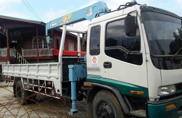 หกล้อ อีซชุ  DEGA 195ยูโร2 ปี47 เครนTANADO 5ตัน ท้องวี ช่วงยาว 7.20ม สภาพดีสวยบางเดิมพร้อมใช้ ทะเบียนพร้อมโอน ราคาเบาๆ ครับ