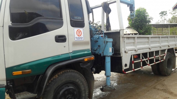 หกล้อ อีซชุ  DEGA 195ยูโร2 ปี47 เครนTANADO 5ตัน ท้องวี ช่วงยาว 7.20ม สภาพดีสวยบางเดิมพร้อมใช้ ทะเบียนพร้อมโอน ราคาเบาๆ ครับ