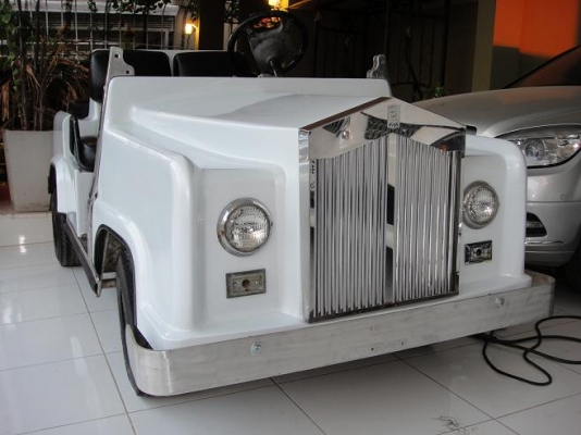 .......ขาย รถ GOLF โบราญ ROYAL สภาพใหม่มาก เป็นตัวสั่งมาจากนอก ..........