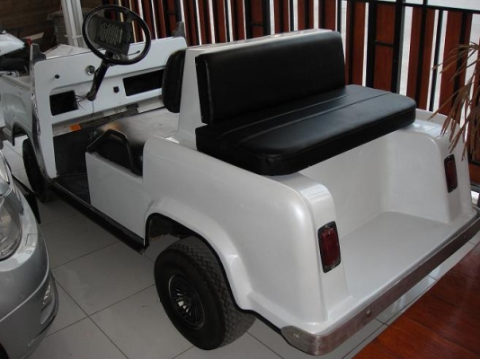 .......ขาย รถ GOLF โบราญ ROYAL สภาพใหม่มาก เป็นตัวสั่งมาจากนอก ..........