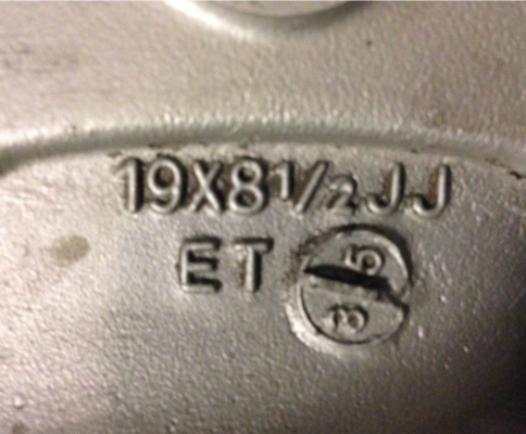 ล้อ BRABUS Block 5 ขอบ19 หน้า 8.5 นิ้ว ET+35 หลัง 9.5 นิ้ว ET+35 พร้อมยาง 235 35 19 ปี13 ราคาไม่แพง ล้อ BRABUS Block 5 ขอบ19 หน้า 8.5 นิ้ว ET+35 หลัง 9.5 นิ้ว ET+35 พร้อมยาง 235 35 19 ปี13 ราคาไม่แพง