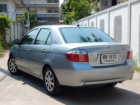 2006 วีออส เกียร์ออโต้ ติด LPG ออกรถ 9000 บาท