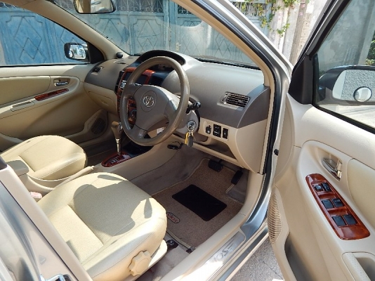 2006 วีออส เกียร์ออโต้ ติด LPG ออกรถ 9000 บาท