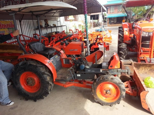 ตัวรถคูโบต้า KRT ไม่มีเครื่อง พร้อมใบมีดดันหน้า