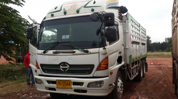 ขายด่วนHINOMEGA260 ปี49สองเพลาไม่ดั้มมีระบบลากลูกราคาเบาๆจัดแนนท์ได้สูงโทร0856842587