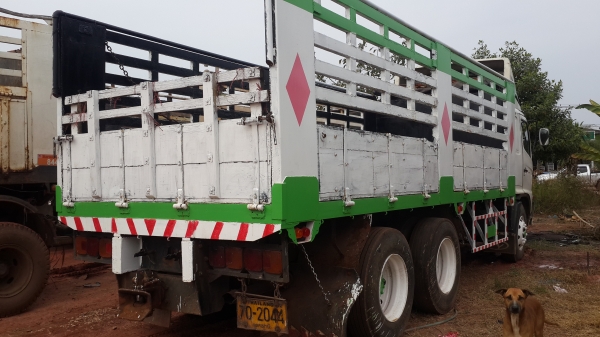 ขายด่วนHINOMEGA260 ปี49สองเพลาไม่ดั้มมีระบบลากลูกราคาเบาๆจัดแนนท์ได้สูงโทร0856842587