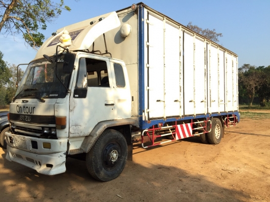 ขาย6ล้อตุ้10บาน. เครื่อง175แรง. ยาว7.2 ม. เตรื่องดี. คลัทชีสวยๆ