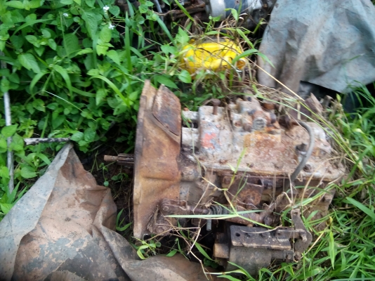 สิบล้อเพลาเดียวอีโน่KT 725  เพลาเดียว  ขายตามสภาพ อุปกรณ์ครบ  เล่มพร้อม..ทะเบียน ม79