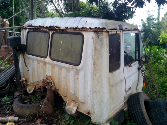 สิบล้ออีโน่ เพลาเดียว KT 725  ขายตามสภาพ อุปกรณ์ครบ  เล่มพร้อม..ทะเบียน ม79