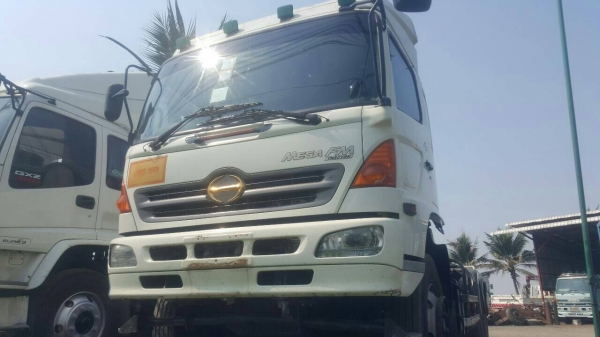เข้าใหม่ค่ะ รถบรรทุกสิบล้อ หัวลาก Hino 320 แรงม้า ปี 48 สภาพเดิม ยางสวย พร้อมใช้งาน ทดลองขับได้ สนใจ