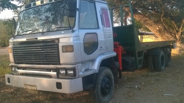 สิบล้อเพลาเดียว นิสสัน ยูดี  290แรงม้า ติดเฮียด ยาว7 เมตร พร้อมใช้ยางดี10เส้นเครื่องดีทะเบียนแจ้งจอด550000