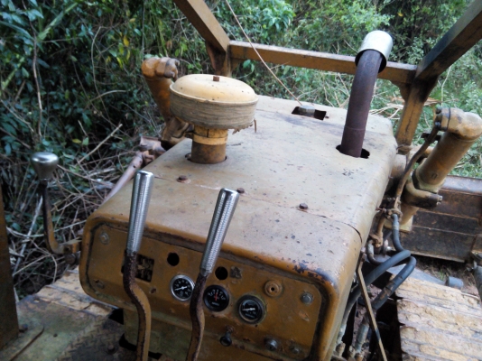 ขายรถแทรคเตอร์ KOMATSU D50A-15 ห้องเลี้ยวแห้ง ราคา 350000