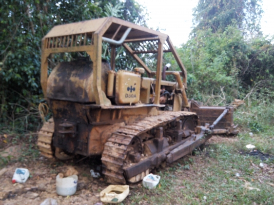 ขายรถแทรคเตอร์ KOMATSU D50A-15 ห้องเลี้ยวแห้ง ราคา 350000