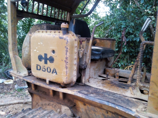 ขายรถแทรคเตอร์ KOMATSU D50A-15 ห้องเลี้ยวแห้ง ราคา 350000