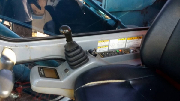 ขายด่วน Kobelco SK120-3 Mark-V super ใบอินวอย  สภาพสวย  พร้อมใช้งาน ขายด่วนต่อรองราคาได้ครับสนใจติดต่อ 081-7539527