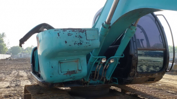 ขายด่วน Kobelco SK120-3 Mark-V super ใบอินวอย  สภาพสวย  พร้อมใช้งาน ขายด่วนต่อรองราคาได้ครับสนใจติดต่อ 081-7539527