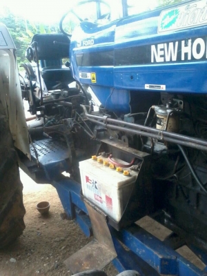 ขายรถไถ FORD 6610 2เพลา สภาพสวย พร้อมใช้งาน สนใจโทร 081-970-1072