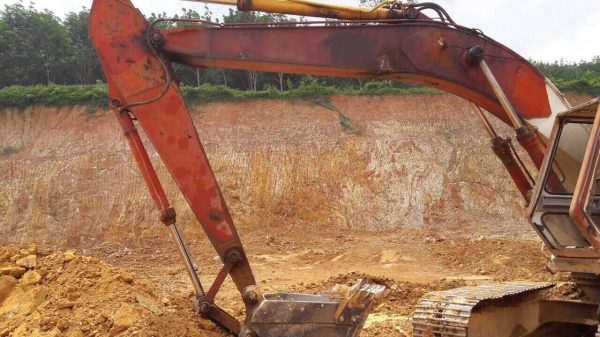 ขายแบคโฮ SUMITOMO 280F2 ขาว แดง พร้อมใช้งาน สนใจโทร 081-970-1072