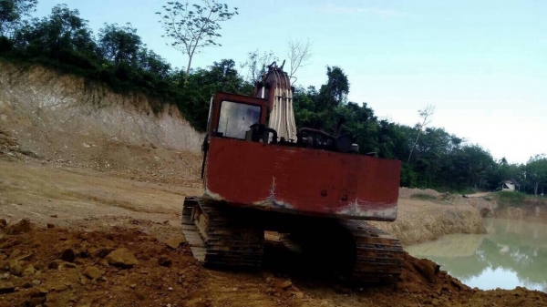 ขายแบคโฮ SUMITOMO 280F2 ขาว แดง พร้อมใช้งาน สนใจโทร 081-970-1072 ขายแบคโฮ SUMITOMO 280F2 ขาว แดง พร้อมใช้งาน สนใจโทร 081-970-1072