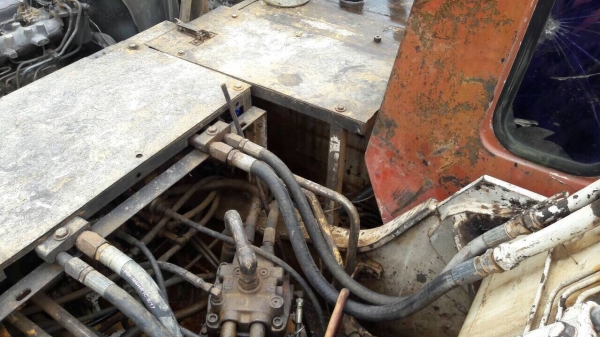 ขายแบคโฮ SUMITOMO 280F2 ขาว แดง พร้อมใช้งาน สนใจโทร 081-970-1072