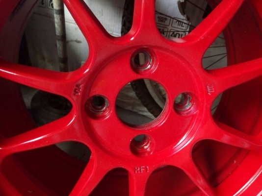 แม็ก RF1 ขอบ 15 กว้าง 8 ออฟ 25 พร้อมยางดอกล้นๆ แม็ก RF1 ขอบ 15 กว้าง 8 ออฟ 25 พร้อมยางดอกล้นๆ