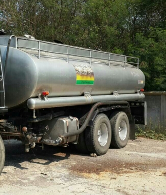 สิบล้อ ฮีโน่ FM1J 210เพาเดียว บรรทุกน้ำมัน16,000ลิต สภาพดีสวยพร้อมใช้ ทะเบียนพร้อมโอน ราคา 690,000บ ถูกๆ ต่อรองได้ ครับๆ