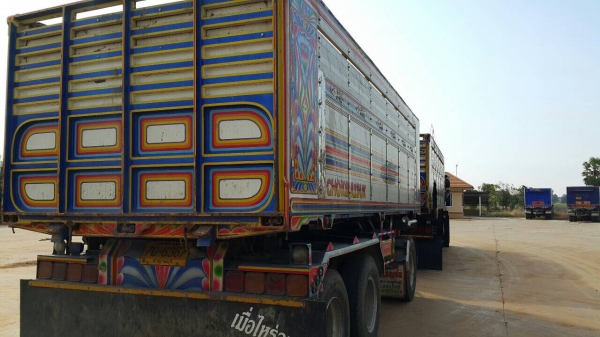 ขายสิบล้อพ่วง 270แรง FXZ23NZ247000242 ยูโรทูเครื่องดำ 6SD1-400902 ปี49ปลายปี ลูก3เพลายังไม่ลงเล่ม